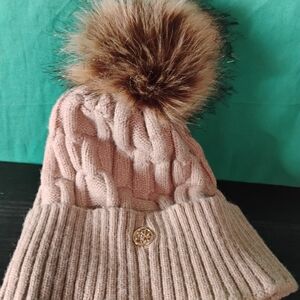 Calvin Klein Cable Knit Hat/w Puff Ball